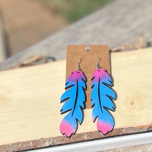 Feathery, double sided earrings!